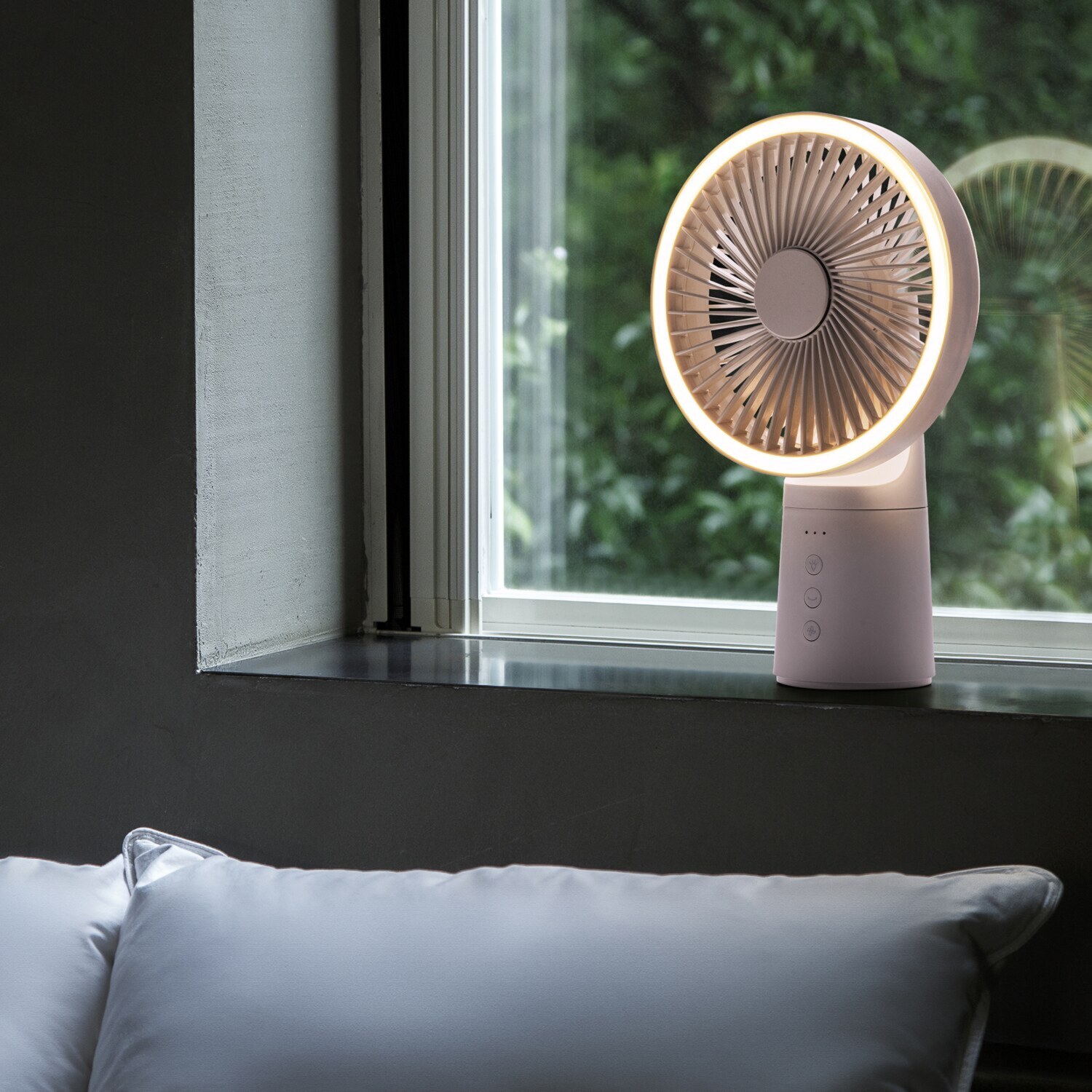 扇風機、ＬＥＤライト、モバイルバッテリー ３つの機能を融合！ 充電式　ＬＥＤ マルチポータブルファン ＤＦ−Ｔ２２３３