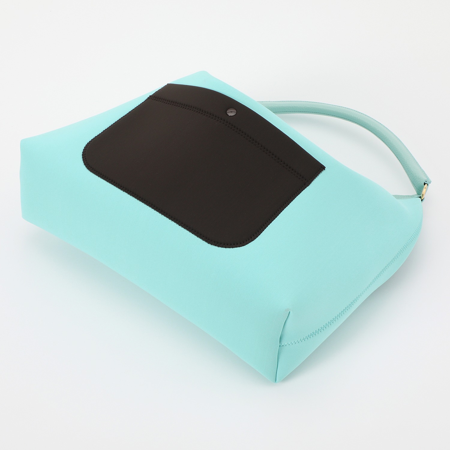 エーディーエムジェイ マジックライト ワンショルダーバッグ