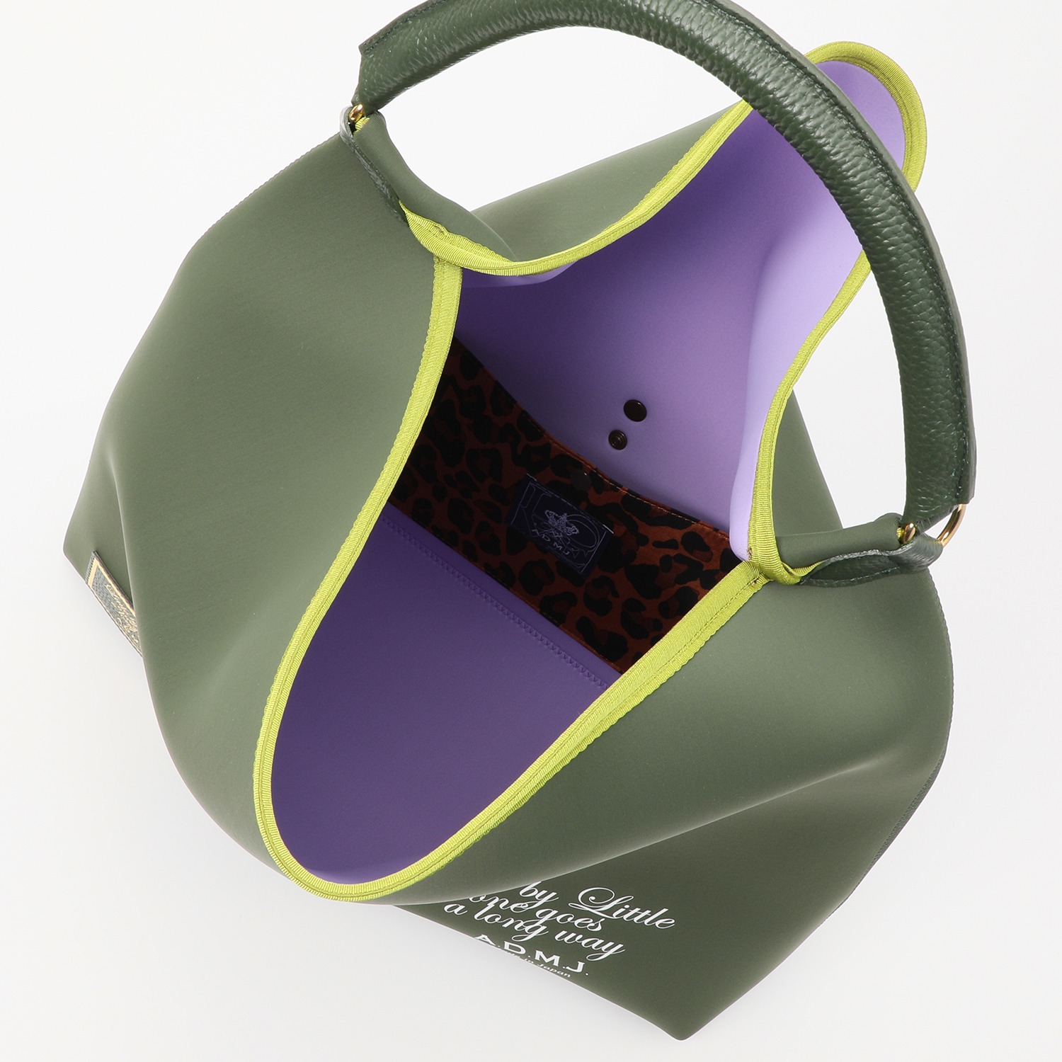 エーディーエムジェイ マジックライト ワンショルダーバッグ