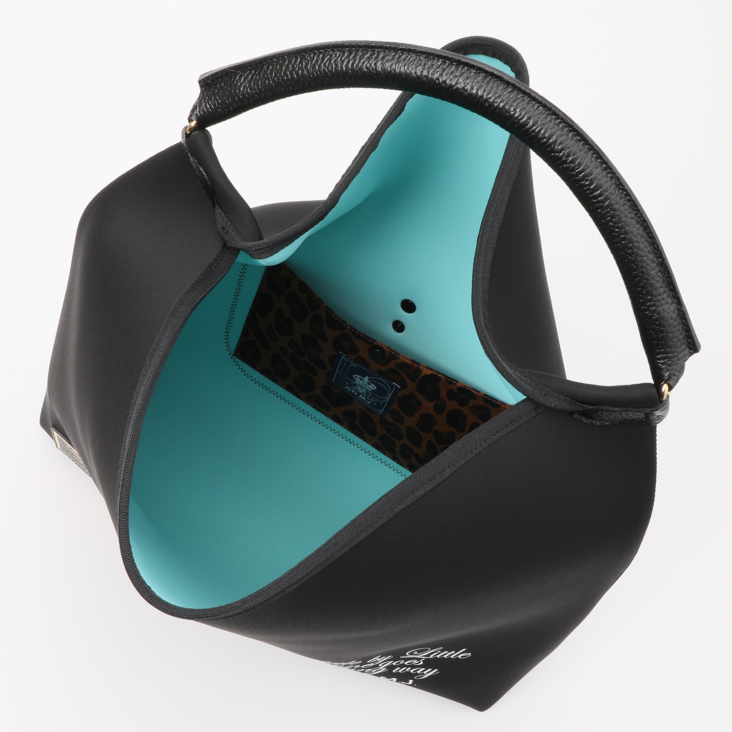 エーディーエムジェイ マジックライト ワンショルダーバッグ