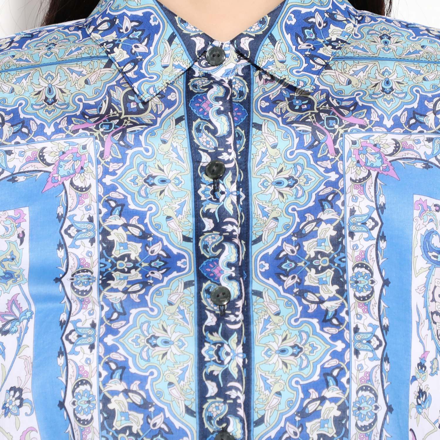 シルクロードクラブ サンガネール柄 脇下がりデザイン シャツカラーブラウス