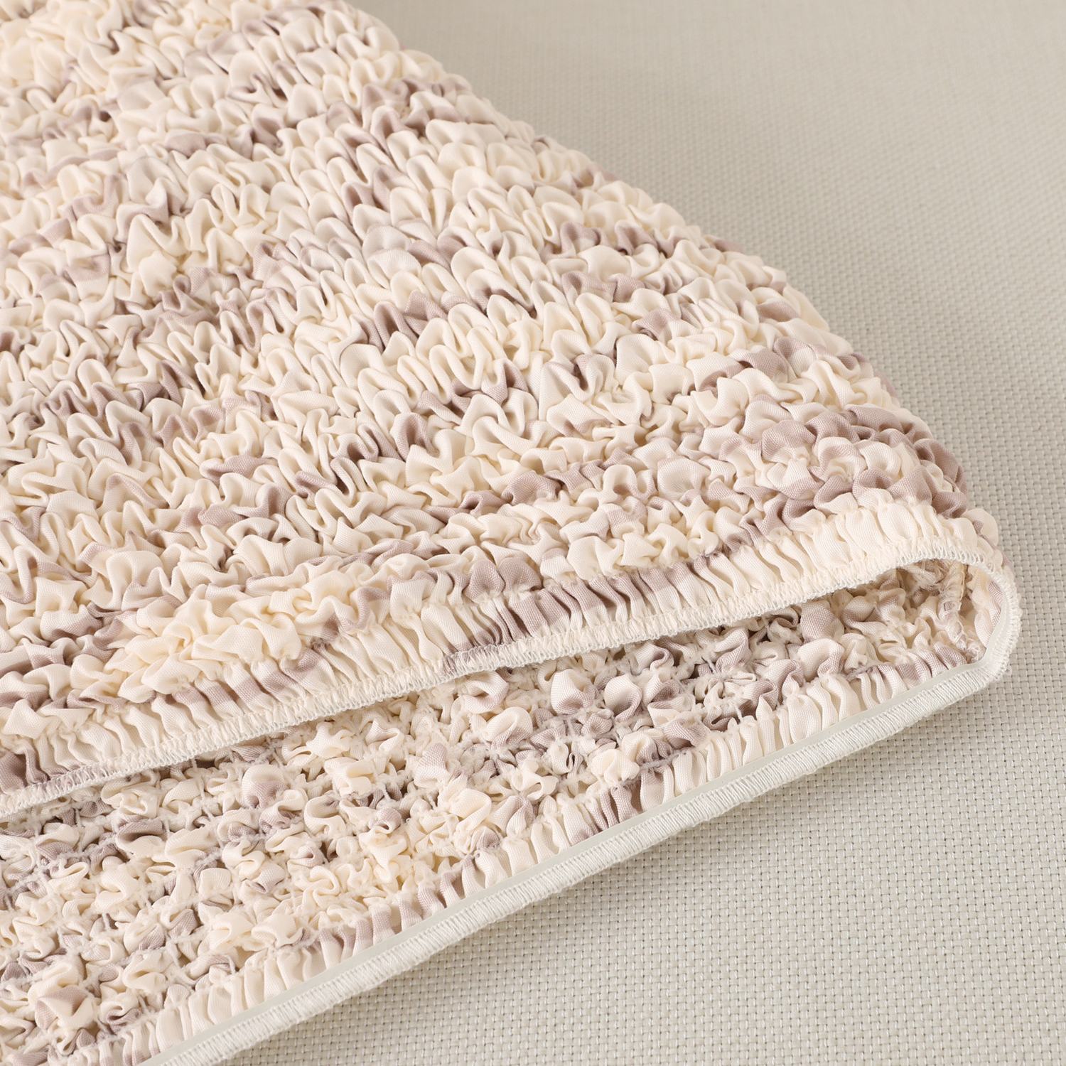 ＜１人掛け＞伸縮自在で取り付け楽々！ 洗えて手触りなめらか イタリア製 マイクロファイバー ソファカバー 