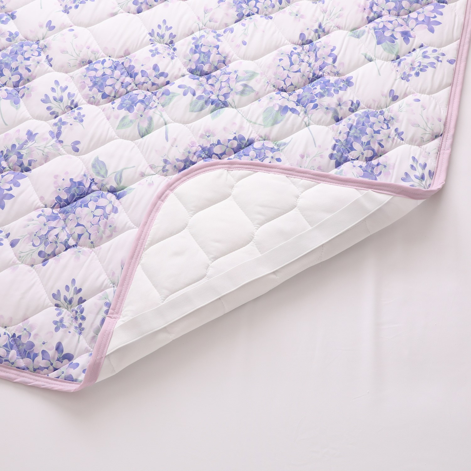 ＜シングル＞西川 ひんやりやわらか レーヨン消臭敷きパッド 