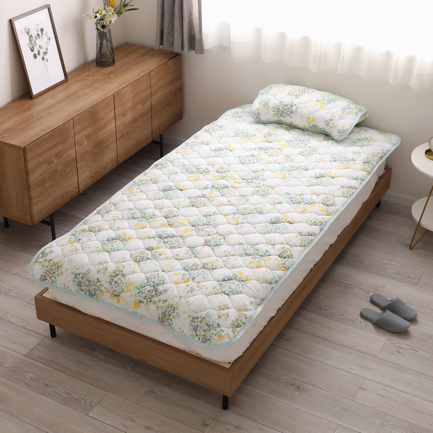 ＜ダブル＞西川 ひんやりやわらか レーヨン消臭敷きパッド 