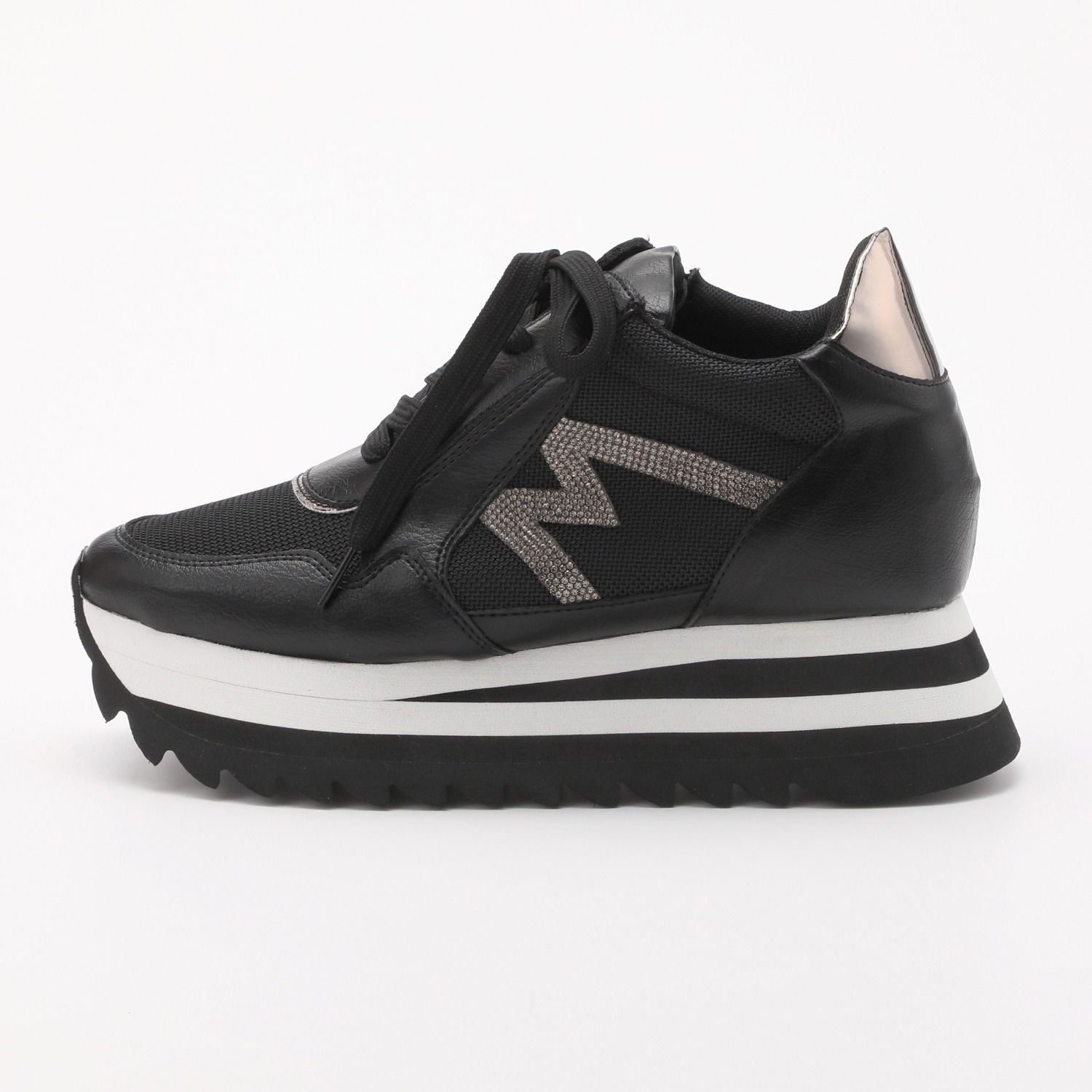 ムーム スタックソール インヒールスニーカー 