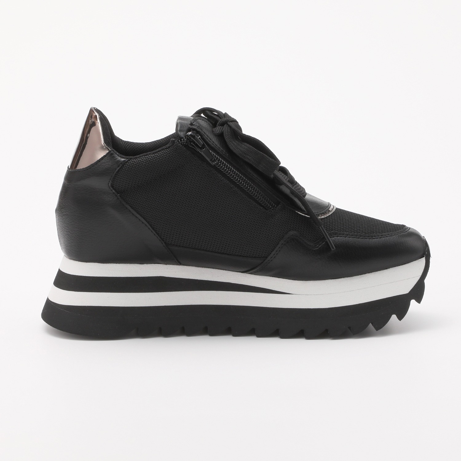 ムーム スタックソール インヒールスニーカー 