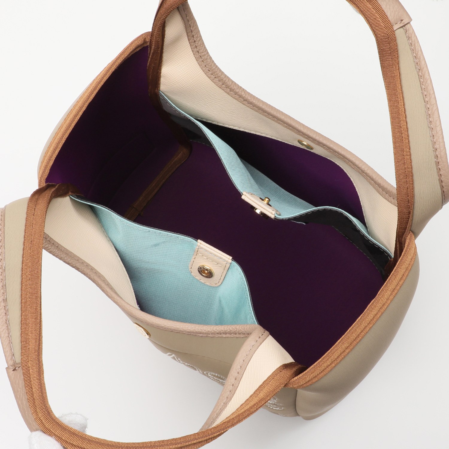 エーディーエムジェイ マジックライト ステッチ刺しゅうバッグ