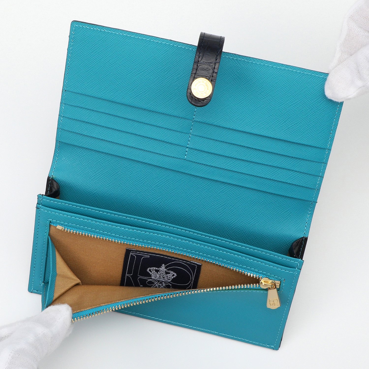 エーディーエムジェイ ＴＨＥ　ＢＥＥ 牛革クロコダイル型押し 横長ウォレット