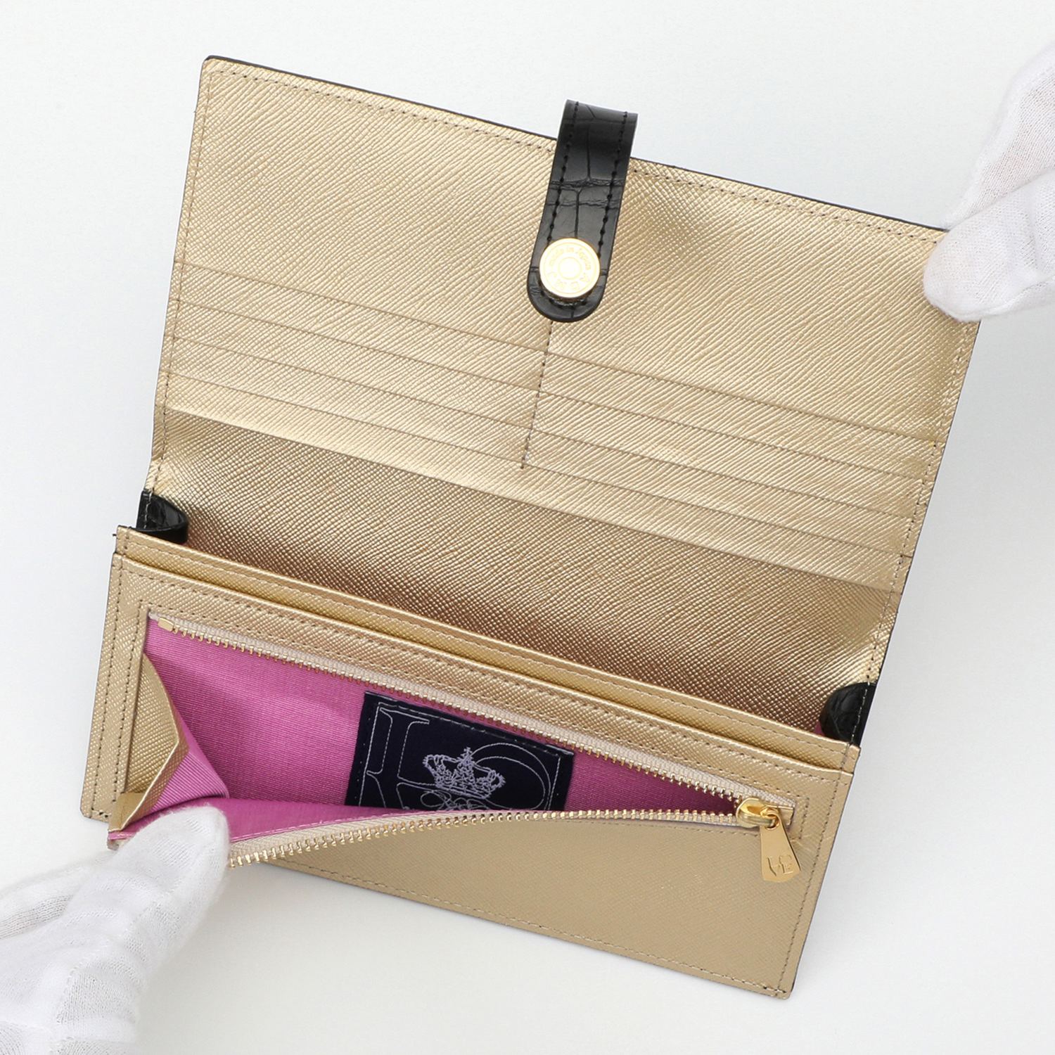 エーディーエムジェイ ＴＨＥ　ＢＥＥ 牛革クロコダイル型押し 横長ウォレット