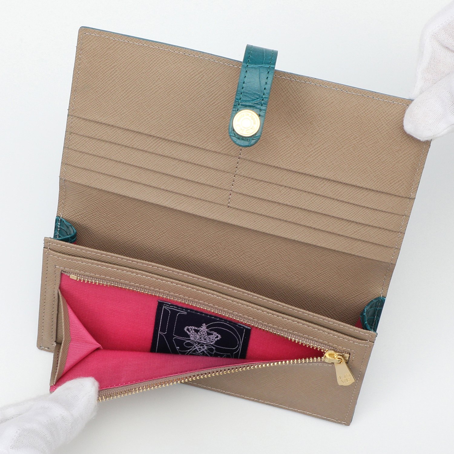 エーディーエムジェイ ＴＨＥ　ＢＥＥ 牛革クロコダイル型押し 横長ウォレット