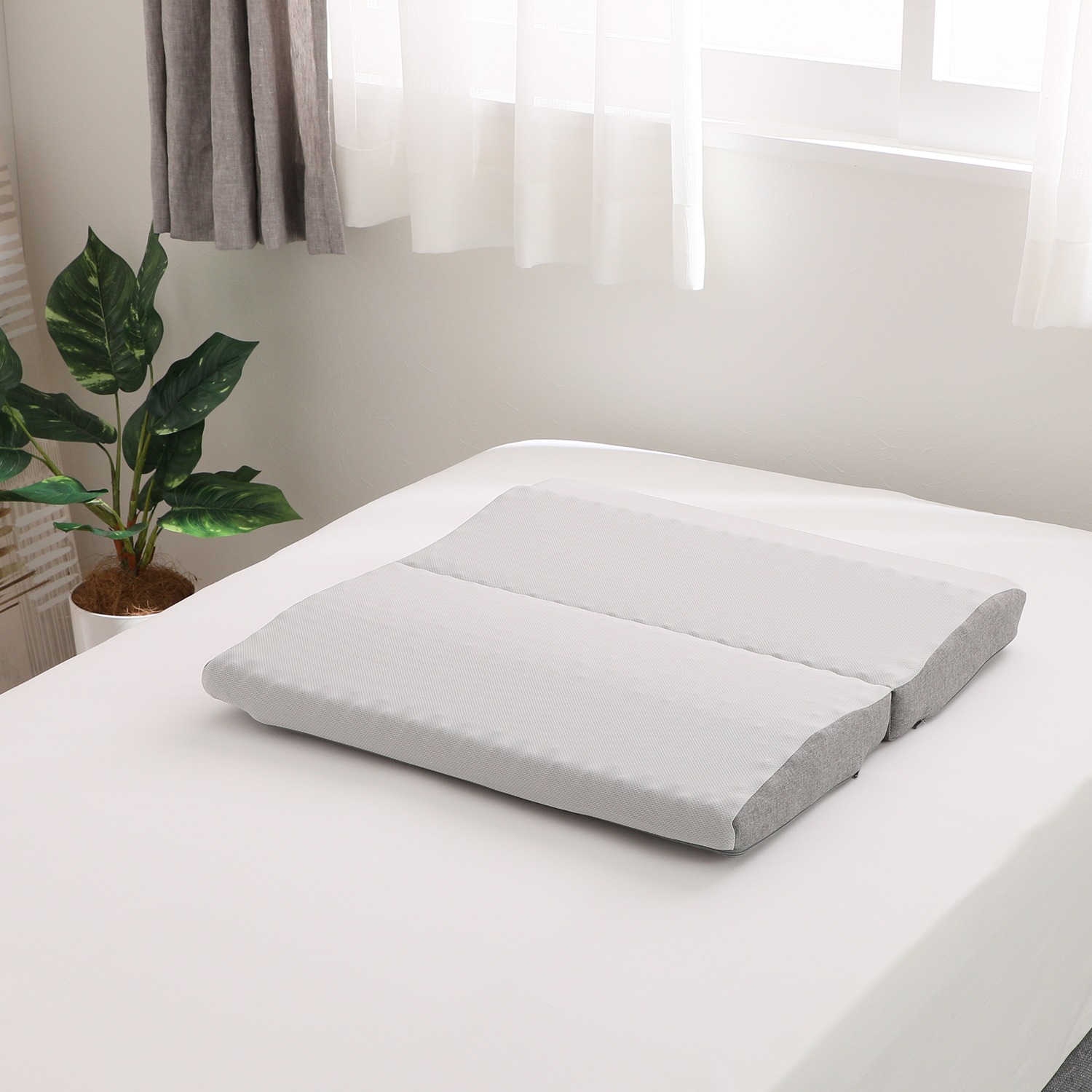 西川 足ラク姿勢でリラックス！ フットスリープピロー 