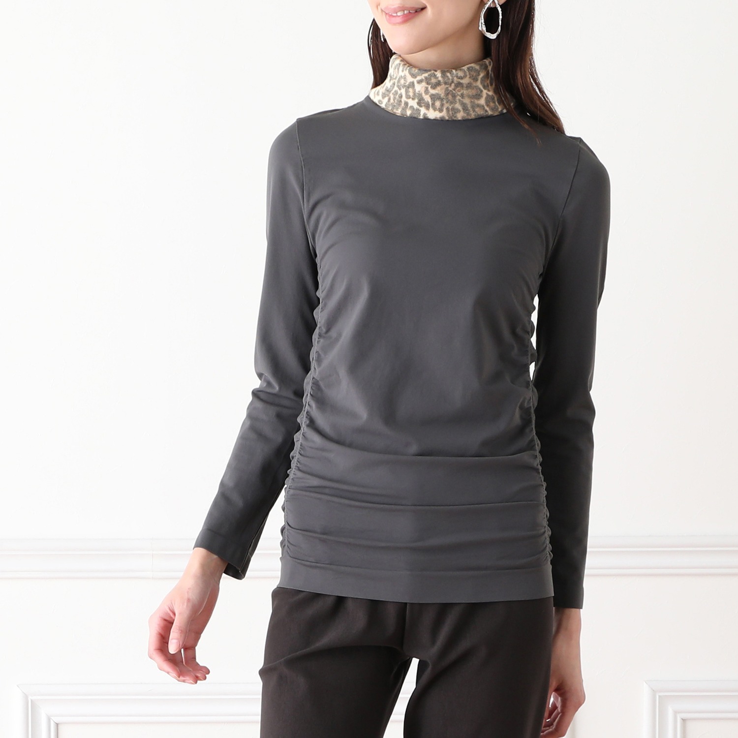 ドルチェ　ドンナ サイドギャザー レオパードタートルネック ロングスリーブ