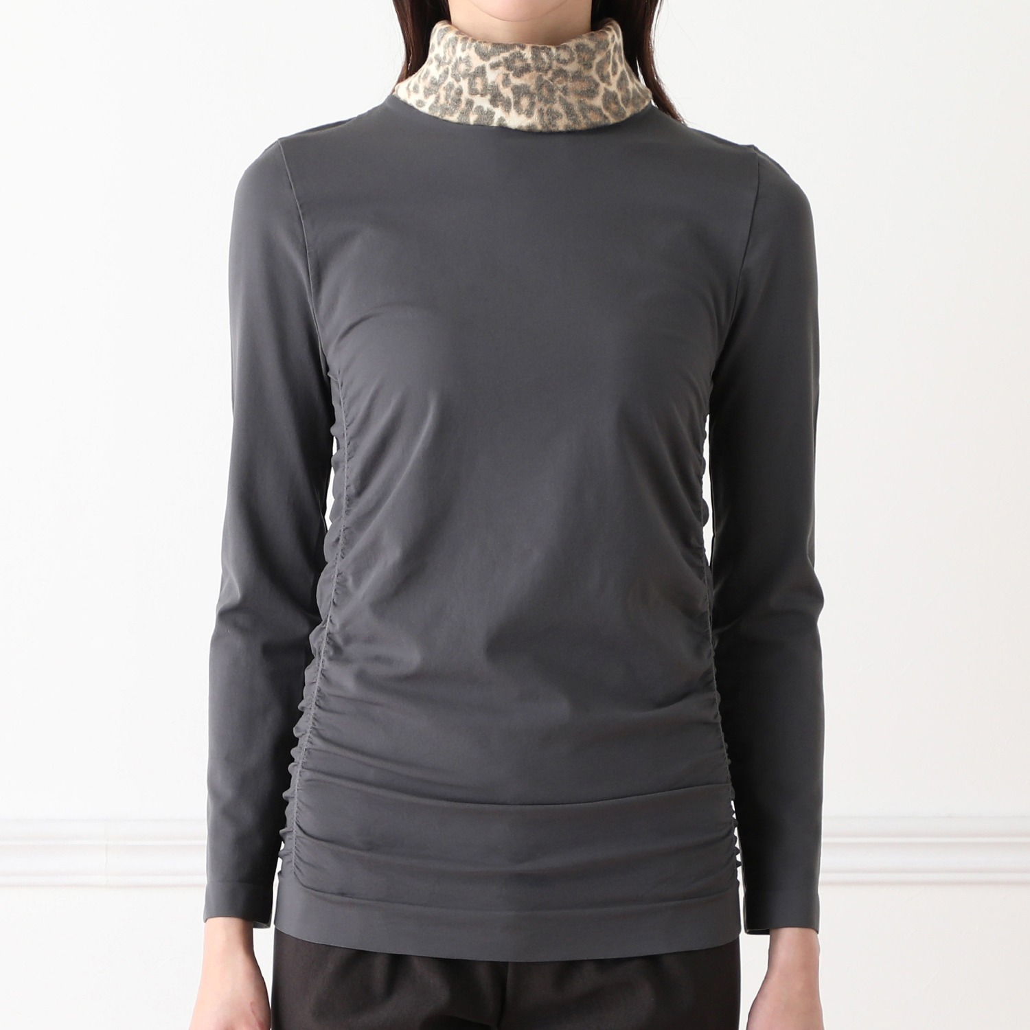 ドルチェ　ドンナ サイドギャザー レオパードタートルネック ロングスリーブ