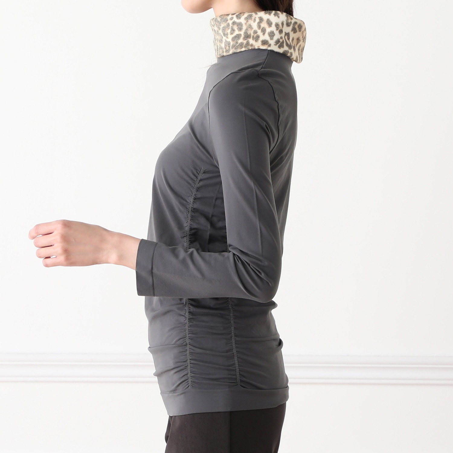 ドルチェ　ドンナ サイドギャザー レオパードタートルネック ロングスリーブ