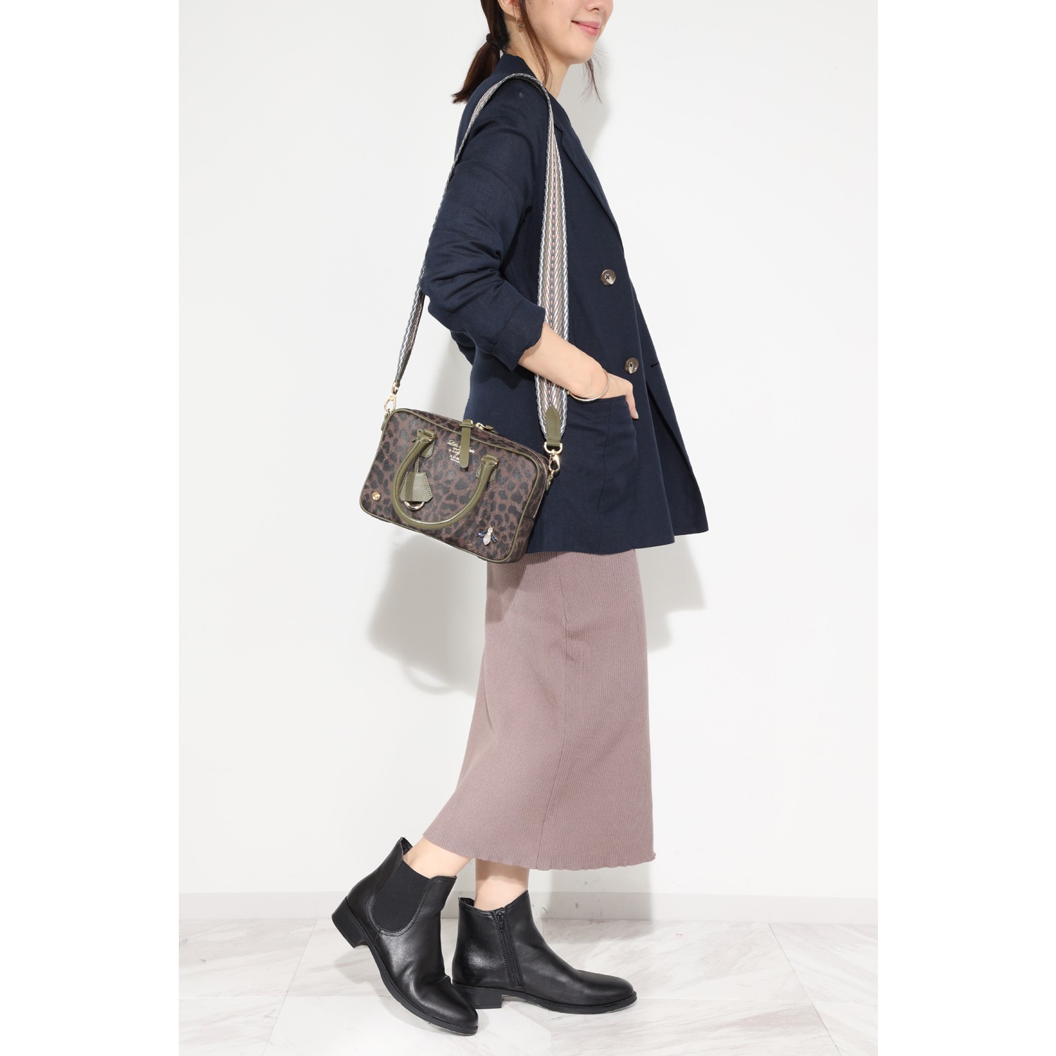 エーディーエムジェイ ＴＨＥ　ＢＥＥ 牛革ヘアカーフ型押し ２ウェイボストンバッグ