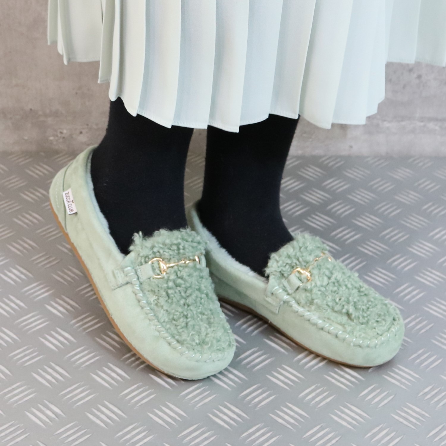 ズッカ　クラブ インナーフェイクファー もこもこビットローファー