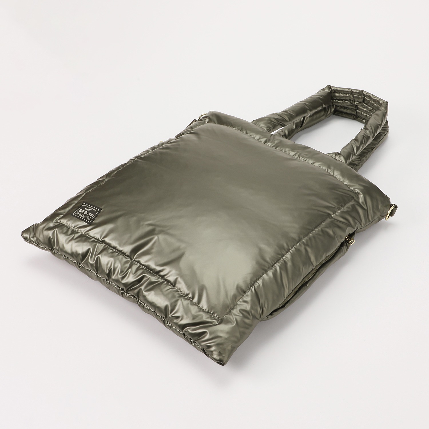 ルートート ダウンとフェザーで ふんわり軽く暖かい Ａ４サイズも楽々収納 デザインストラップ付 ２ウェイトートバッグ