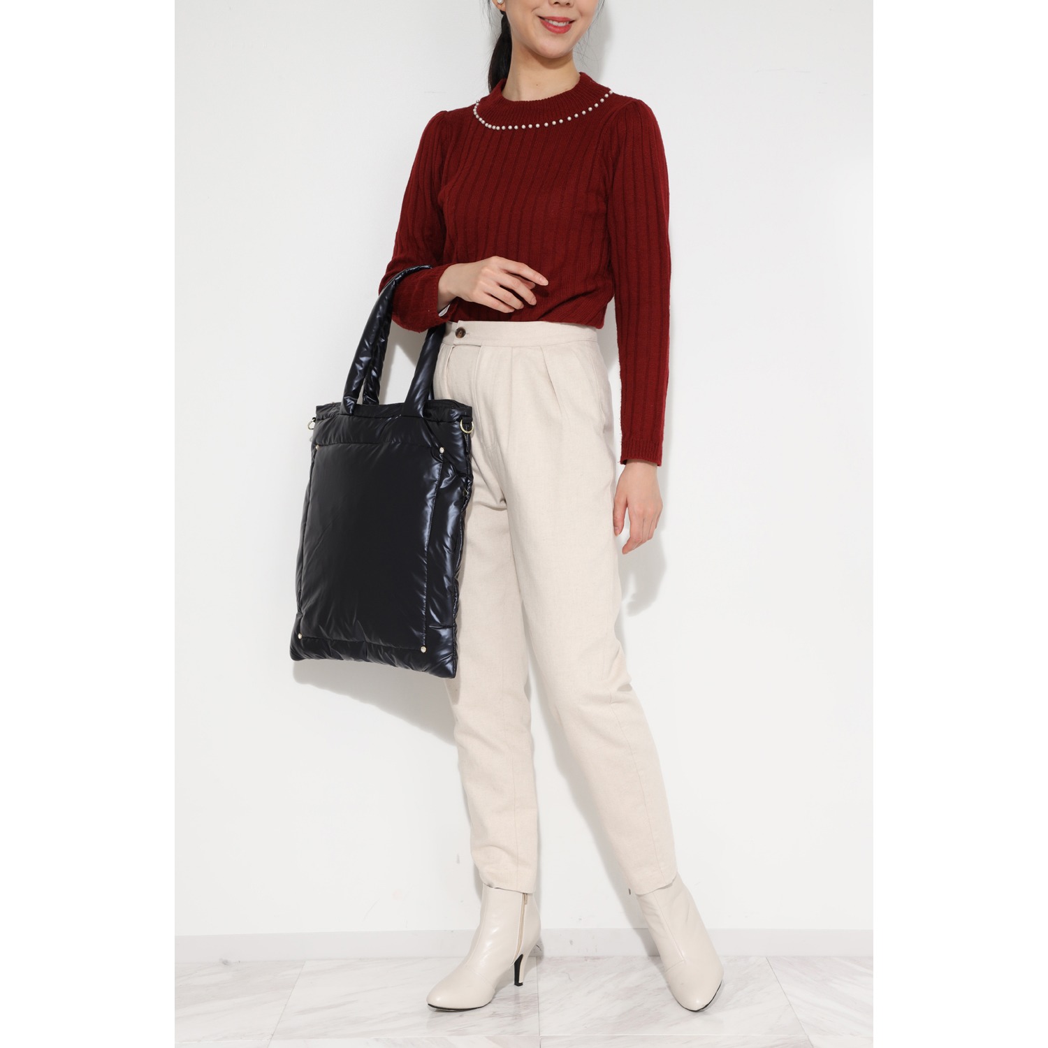 ルートート ダウンとフェザーで ふんわり軽く暖かい Ａ４サイズも楽々収納 デザインストラップ付 ２ウェイトートバッグ