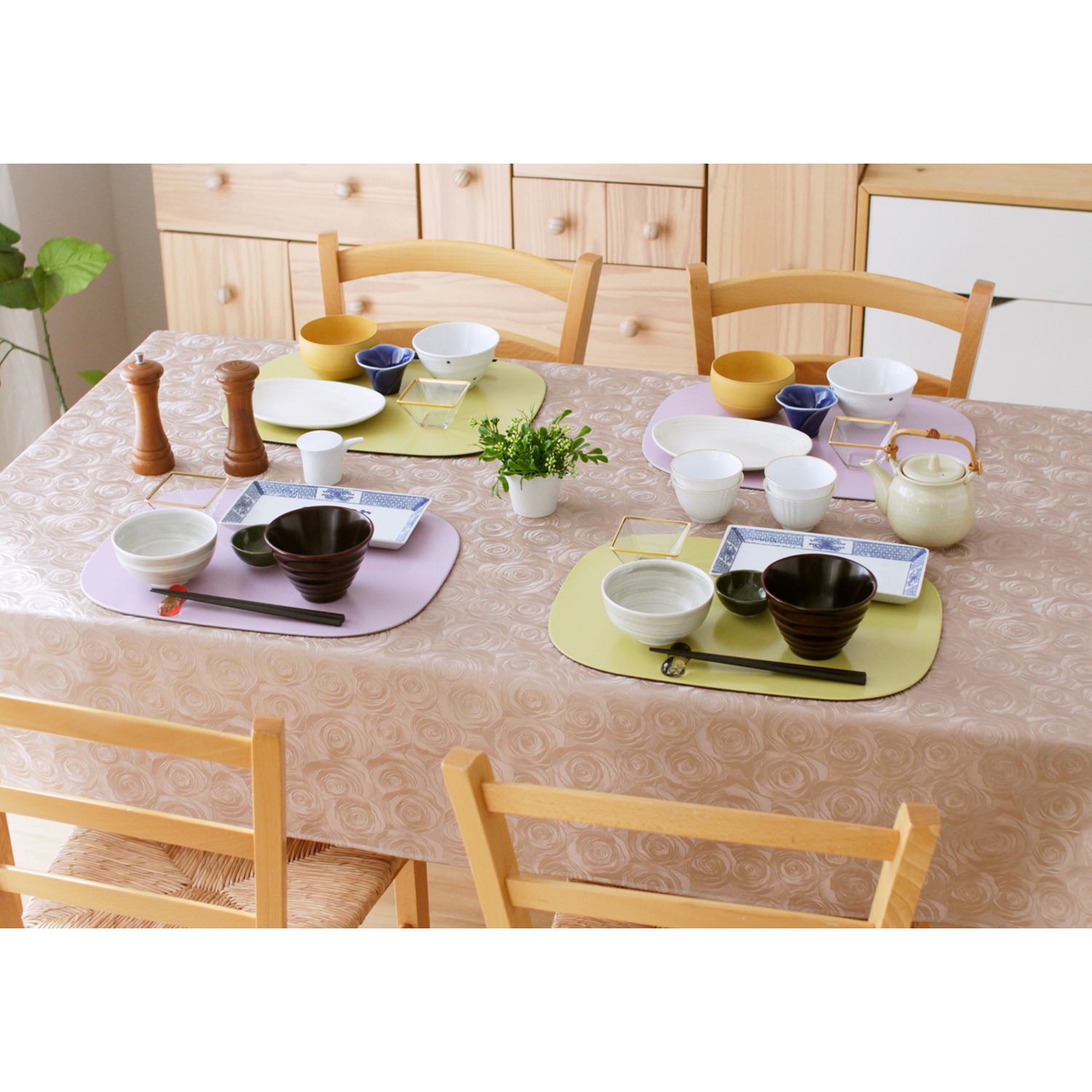 ＜１３０×２３０ｃｍ＞ローズ レザータッチ テーブルクロス 