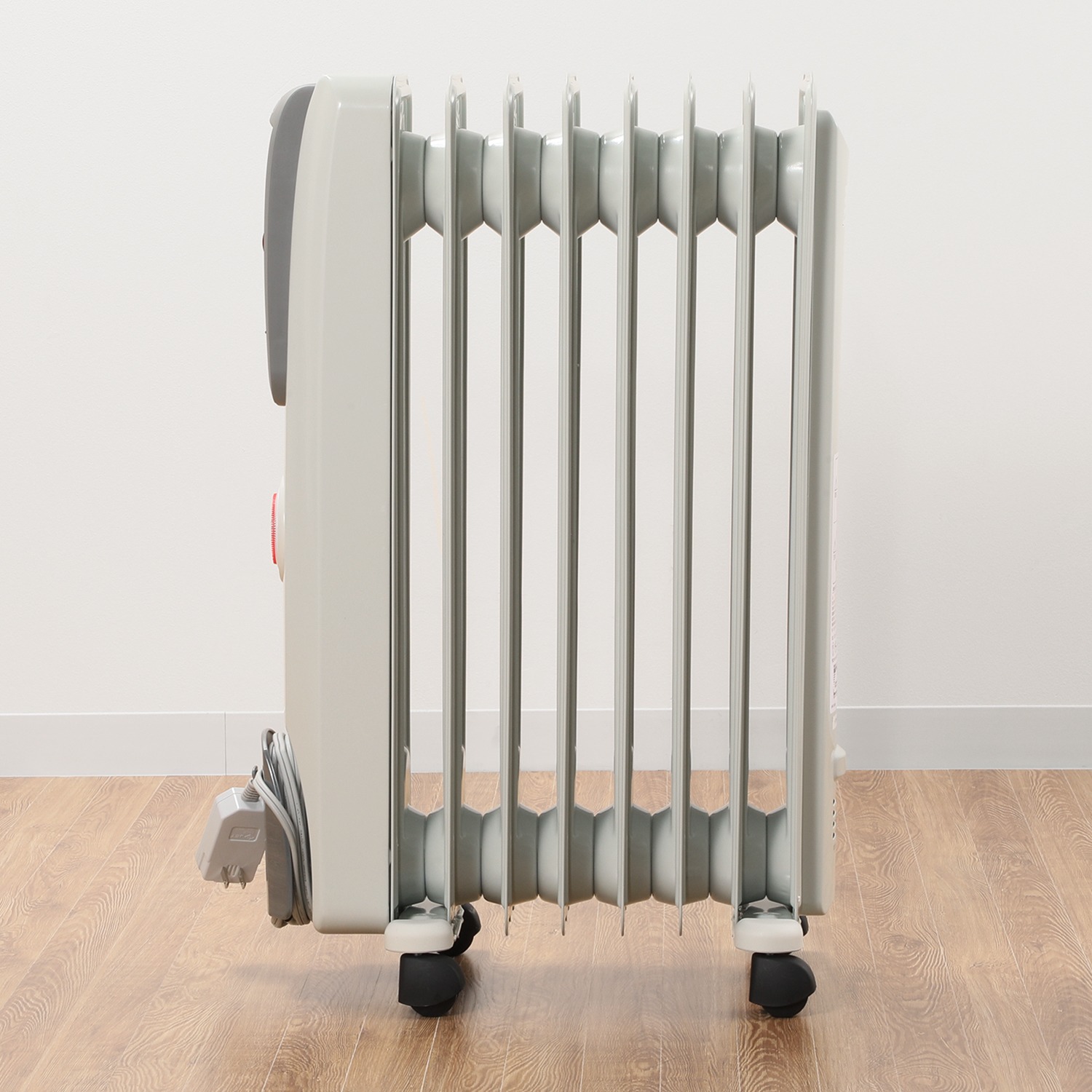 デロンギ ひなたぼっこのような やさしい暖かさ！ オイルヒーター Ｈ７７０８１２ＥＦＳＮ