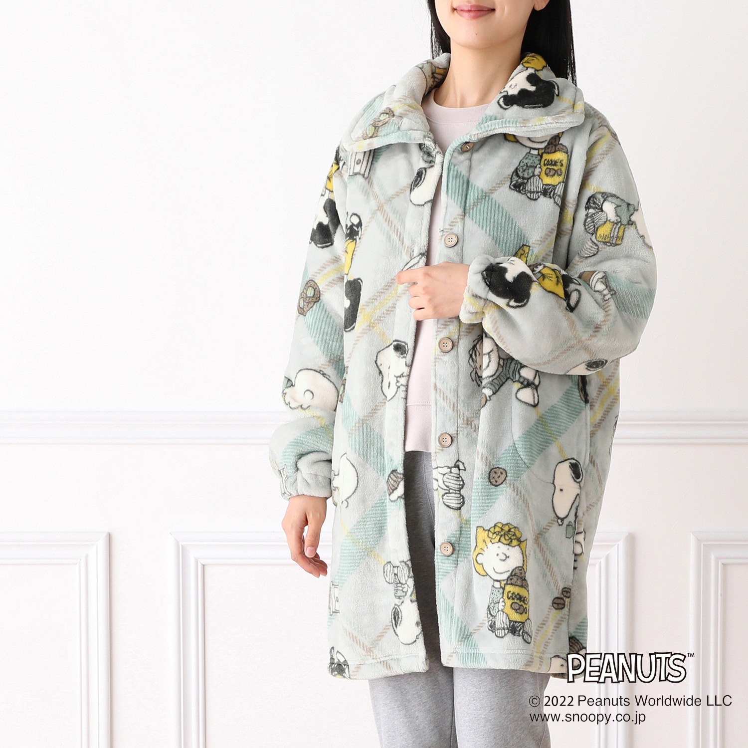 西川 スヌーピー マイクロファイバー あったか着る毛布