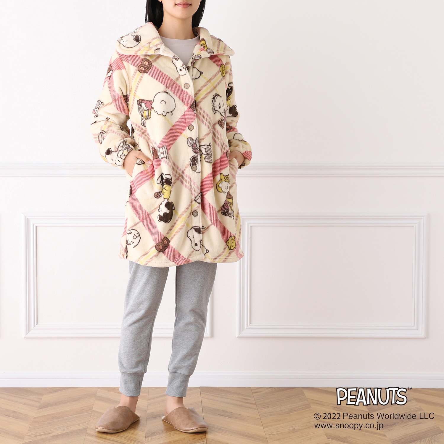 西川 スヌーピー マイクロファイバー あったか着る毛布