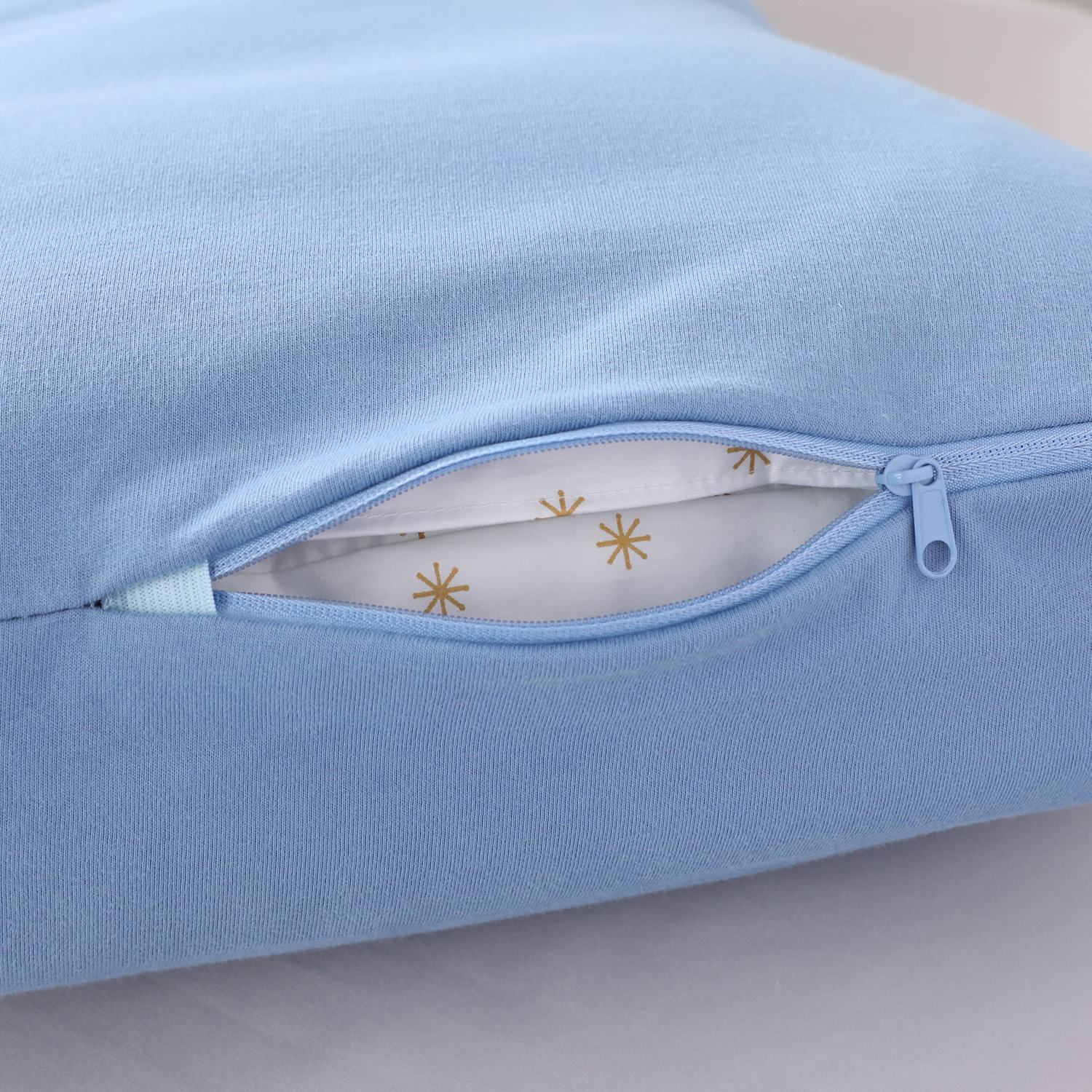 デンマーク発！ 両サイドが高くなる 特殊形状で 包み込まれるような寝心地 フォスフレイクス サイレントハグピロー カバー付