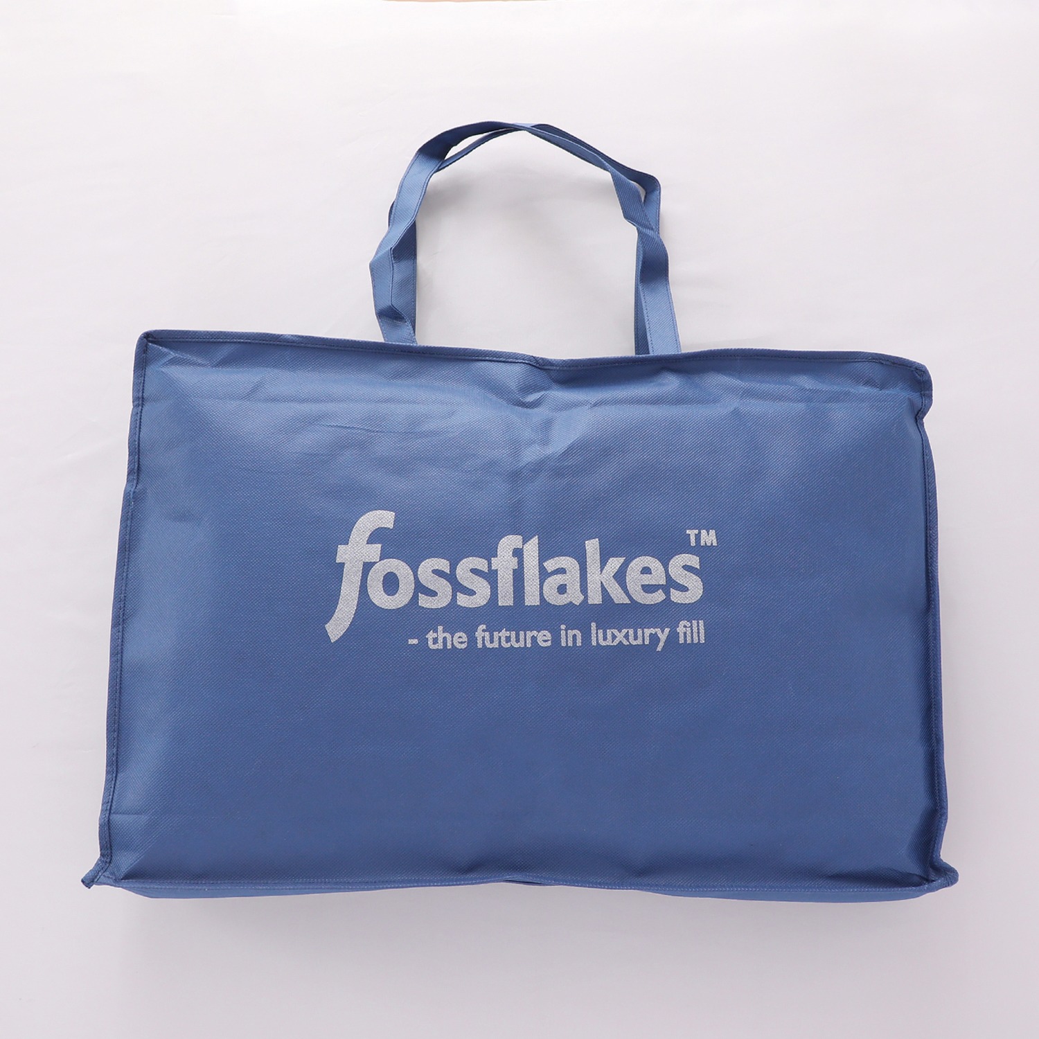 デンマーク発！ 両サイドが高くなる 特殊形状で 包み込まれるような寝心地 フォスフレイクス サイレントハグピロー カバー付