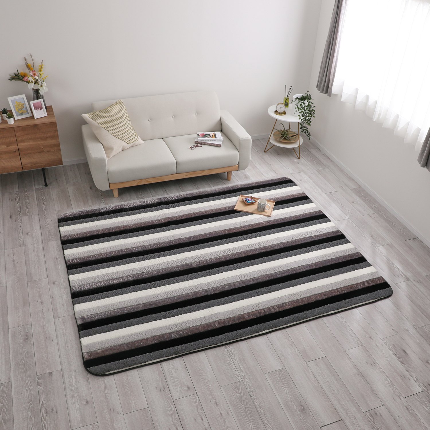 ＜１９０×２４０ｃｍ＞なめらかファー調＆ふっくら仕上げ！ モダンインテリア ぽかぽかラグ “エシェル” 