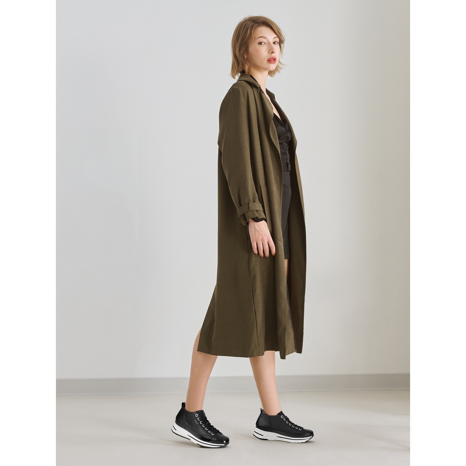 ブソラ ソフトレザー ミッドカット サイドゴアスニーカー