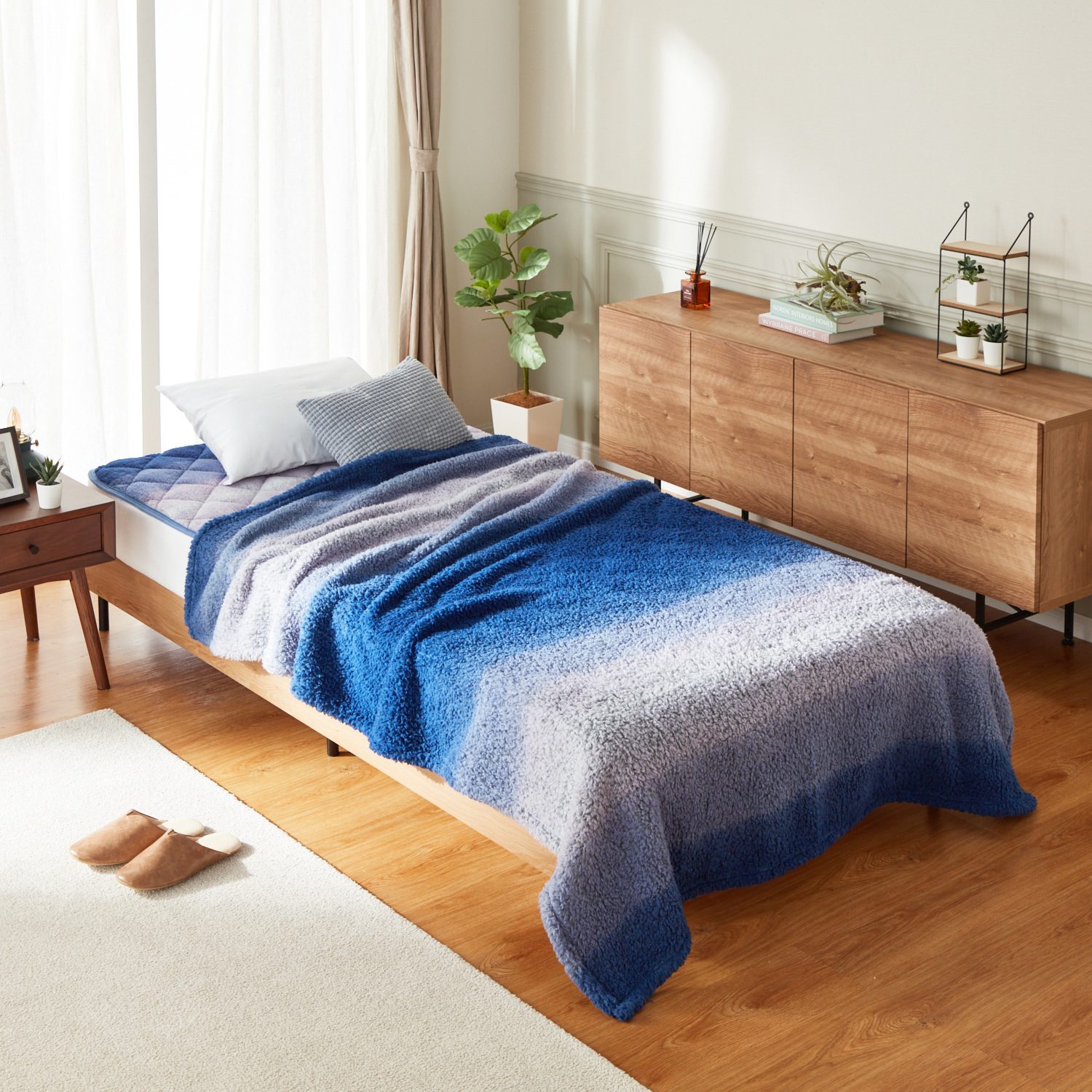 ＜シングル＞西川 軽くてふわふわ！ 抗菌・消臭・蓄熱 もこもふブランケット