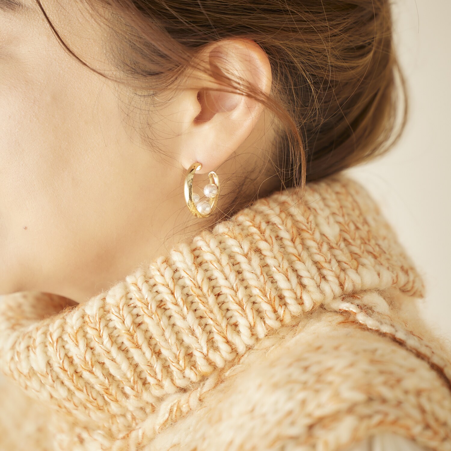 シマ・リリアーナ パールビジュウ付 フープイヤリング／ピアス