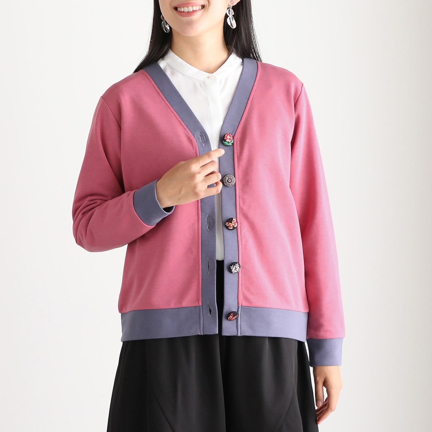 スカラー 裏毛 刺しゅうクルミボタン カーディガン