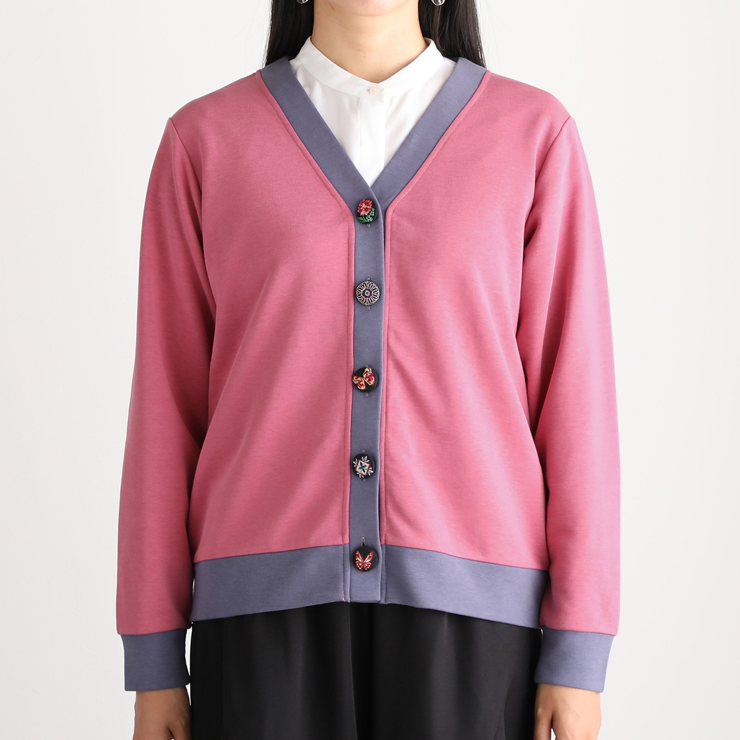 スカラー 裏毛 刺しゅうクルミボタン カーディガン