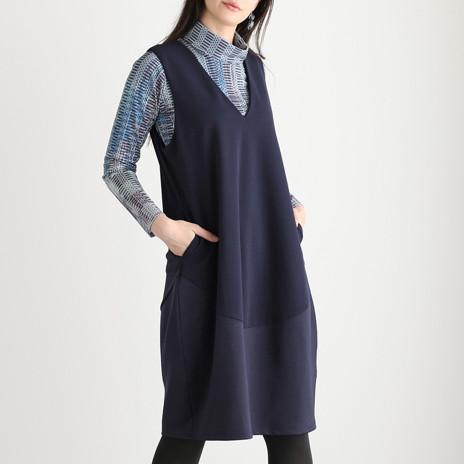 ダジュール Ｖネック ジャンパースカート