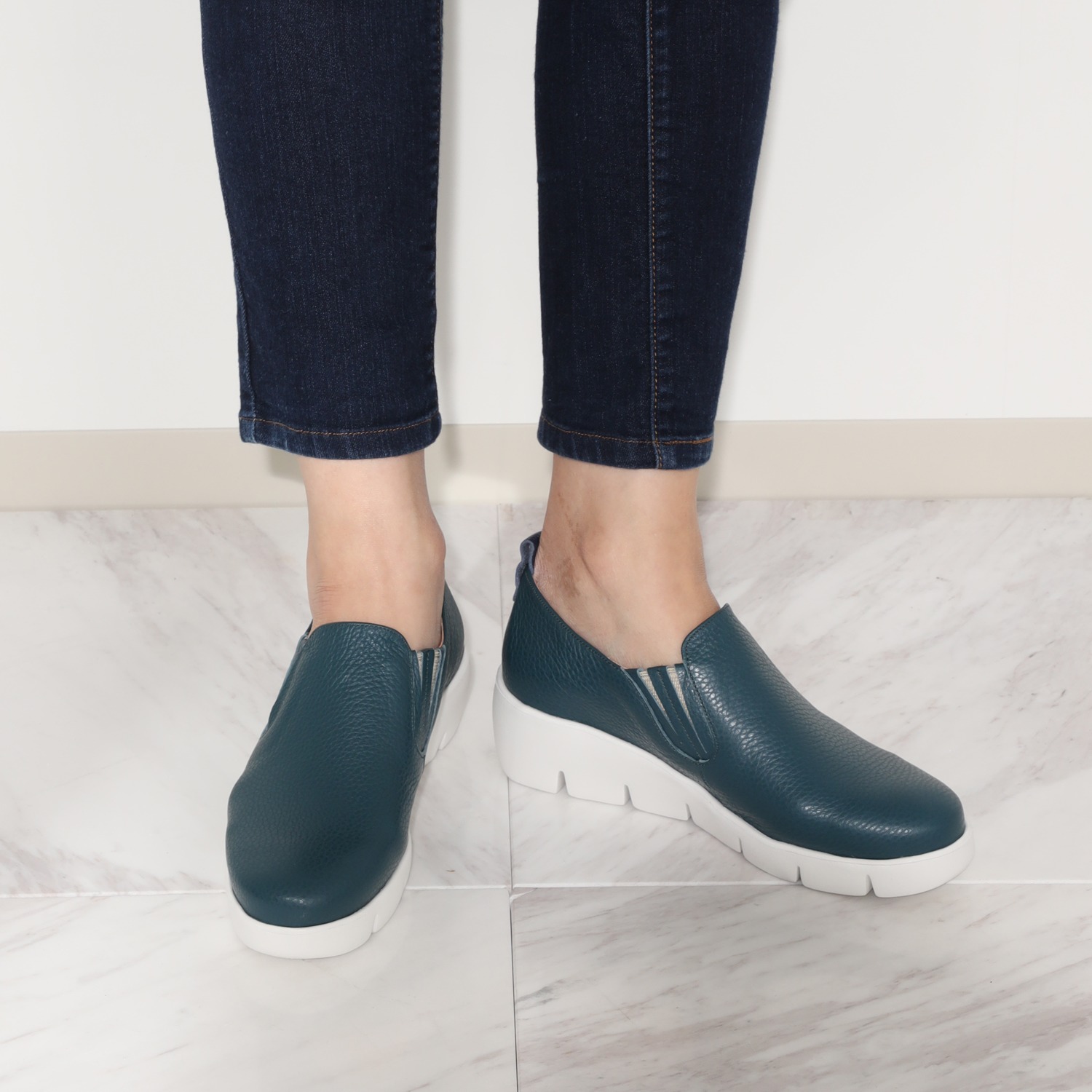 アルイトウ マストロット社製 イタリアンレザー 軽量厚底スリッポン