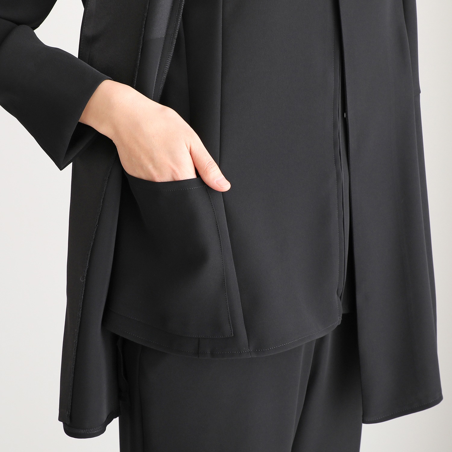 ニュイ ブラックフォーマル 洗濯機で洗える ダブルサテンストレッチ パンツスーツ