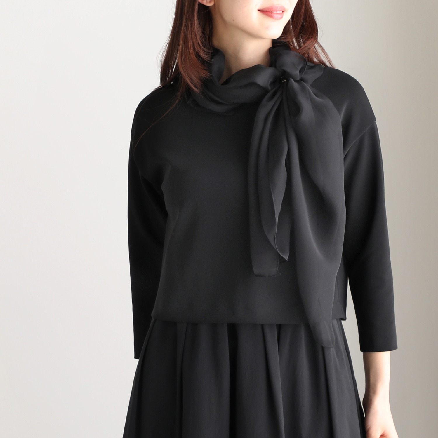 シルク１００％ フォーマルスカーフ