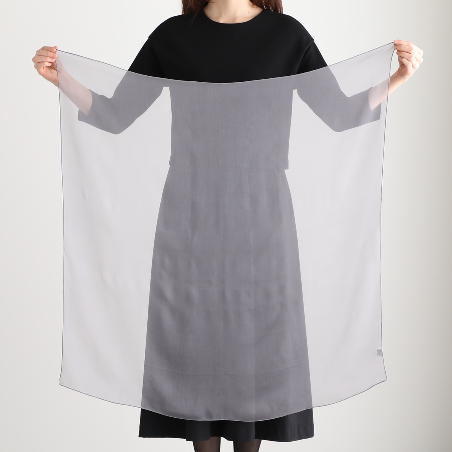 シルク１００％ フォーマルスカーフ