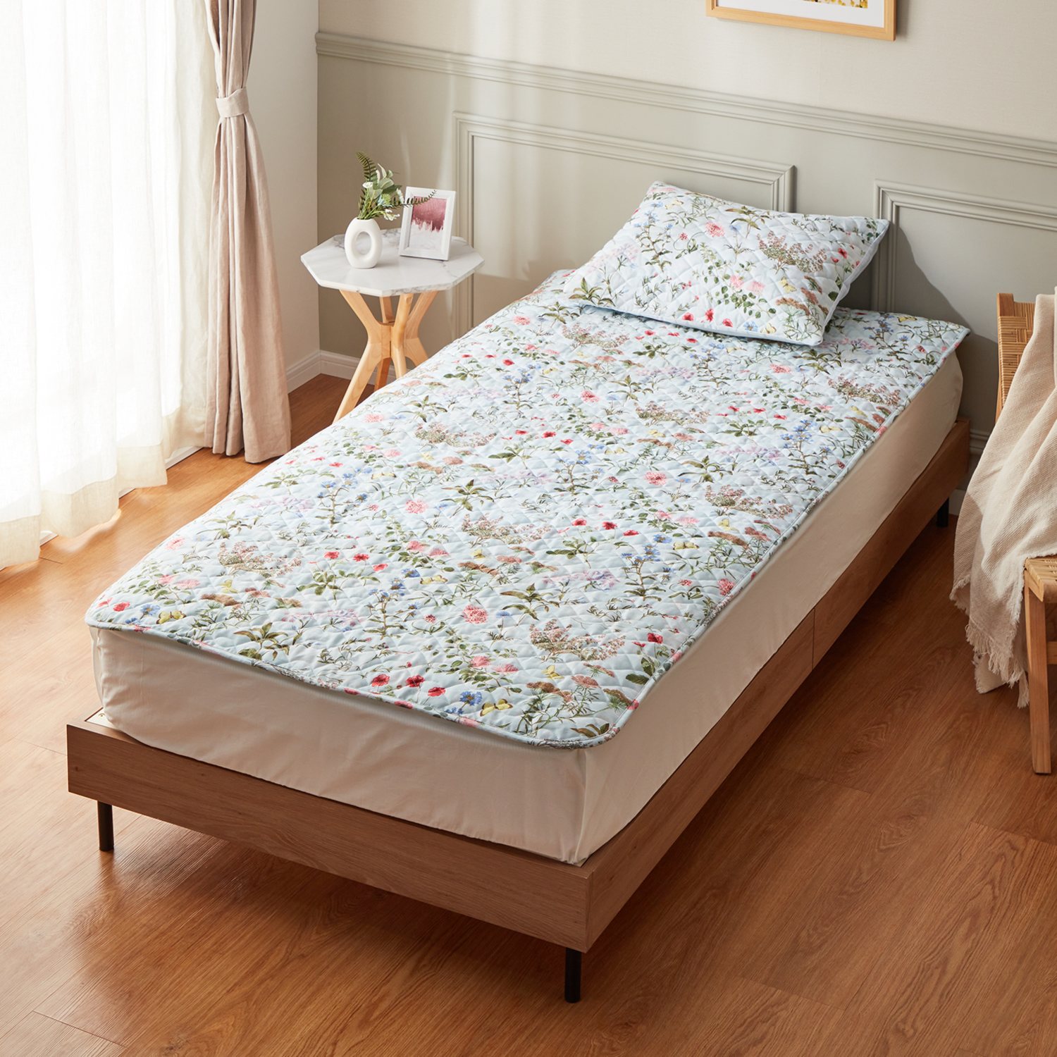 ＜クイーン＞大津毛織 フレンチリネン ボタニカルプリント 敷きパッド 