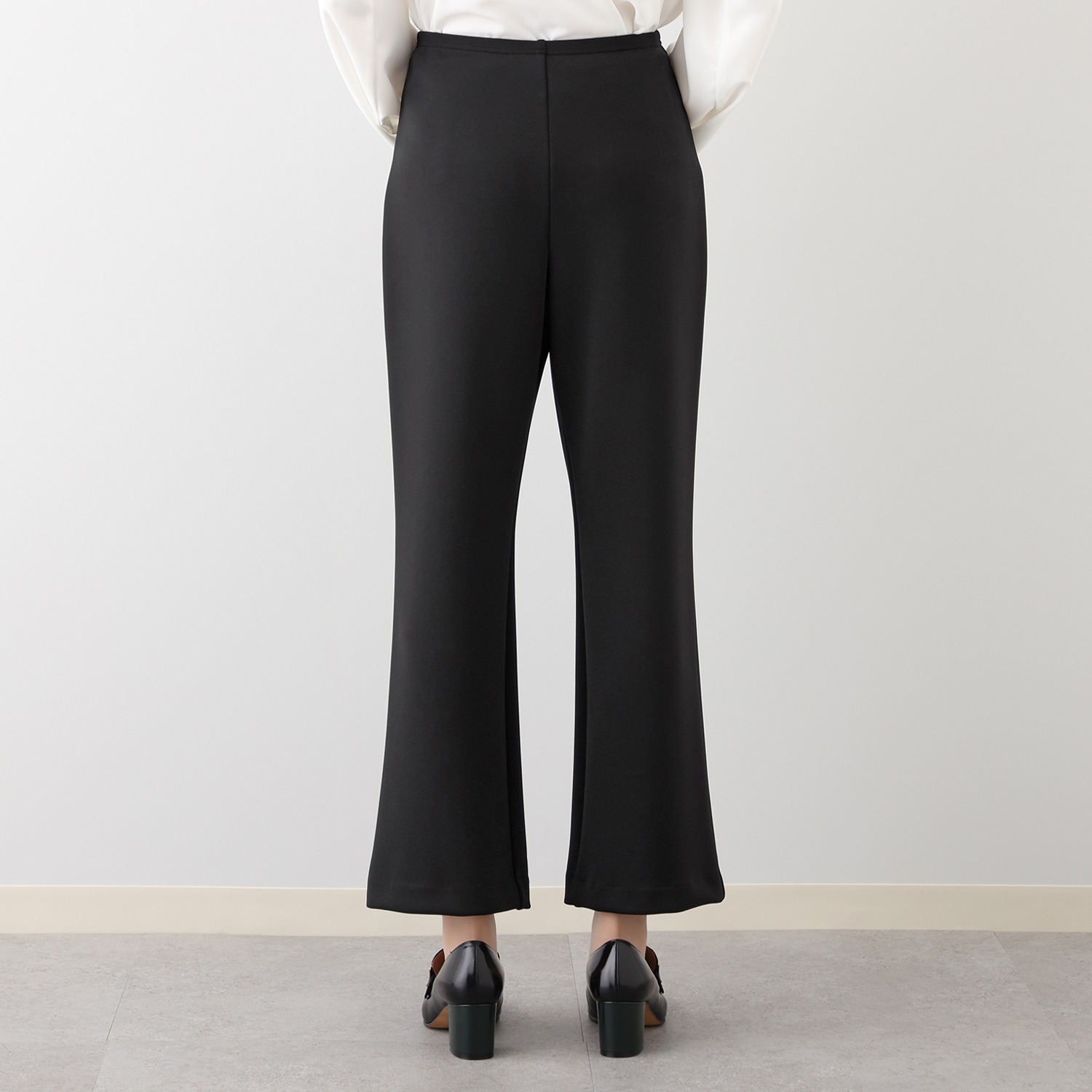 ＜股下６５ｃｍ＞上質ごこち 静電気防止 セミフレアーパンツ 