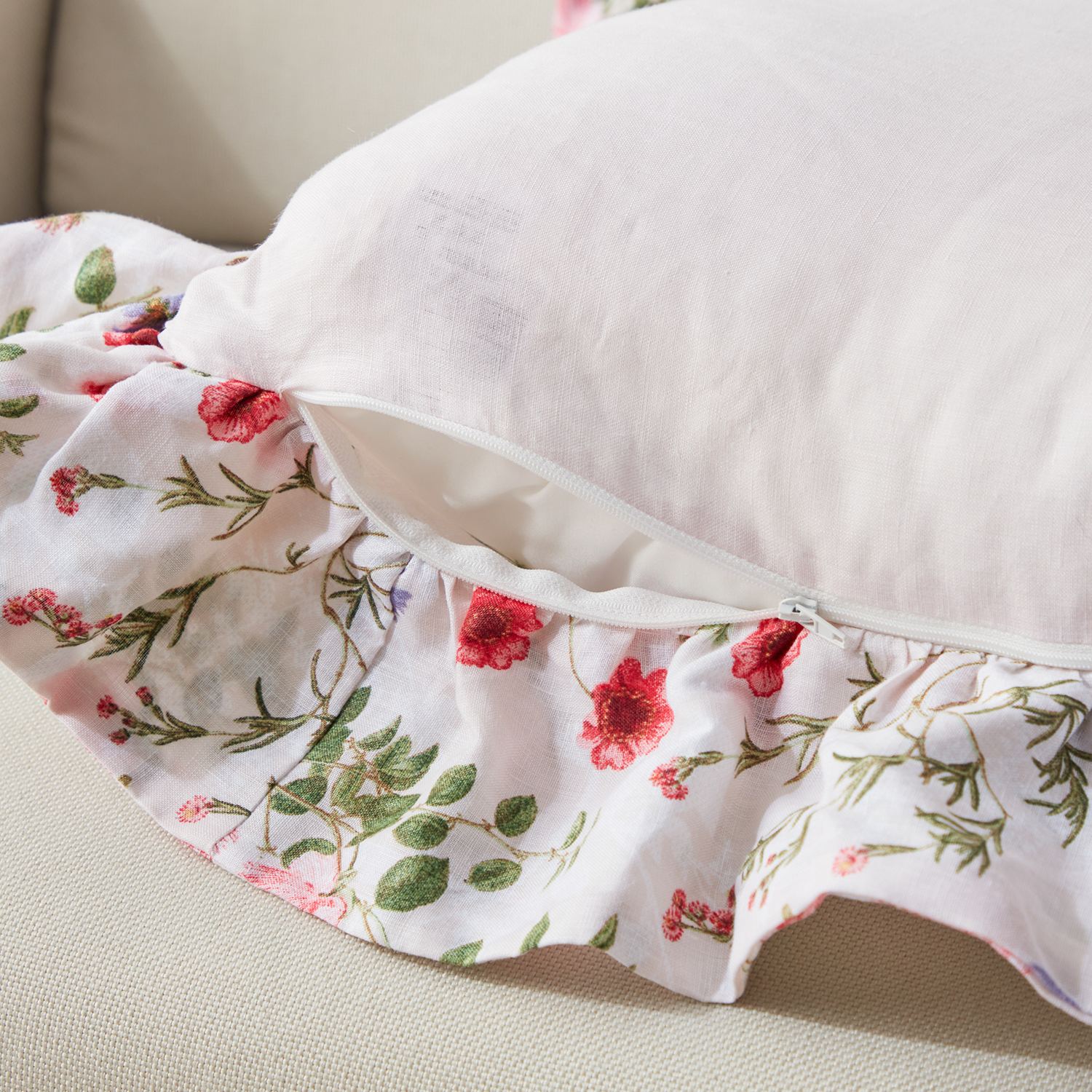 大津毛織 フレンチリネン ボタニカルプリント フリル付きクッション