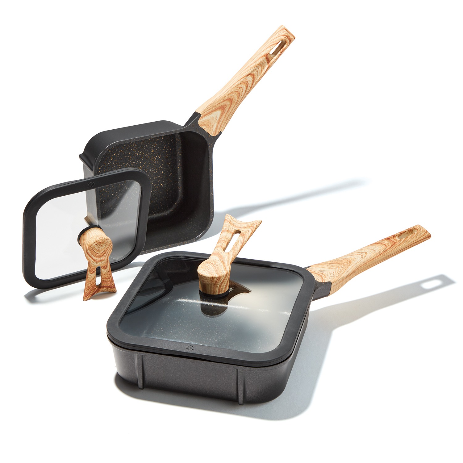 ＜深型１６ｃｍ・フタ付＞ 簡単おいしく料理＆ 立つコンパクト収納！ ｓｕｔｔｏ　フライパン