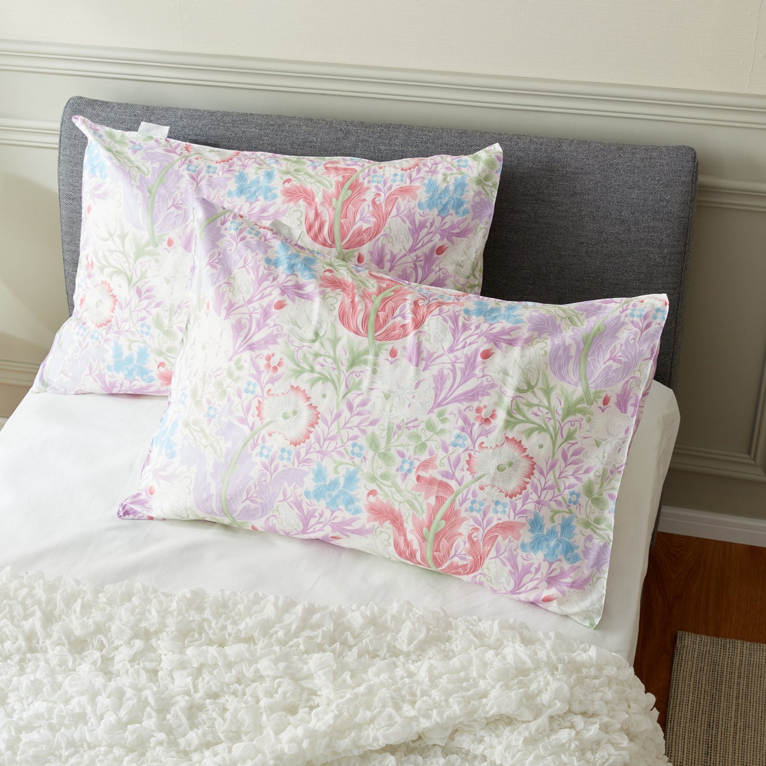 ＜Ｌ＞ニズム コットン１００％サテン ラッフルガーデン柄 枕カバー２枚セット 