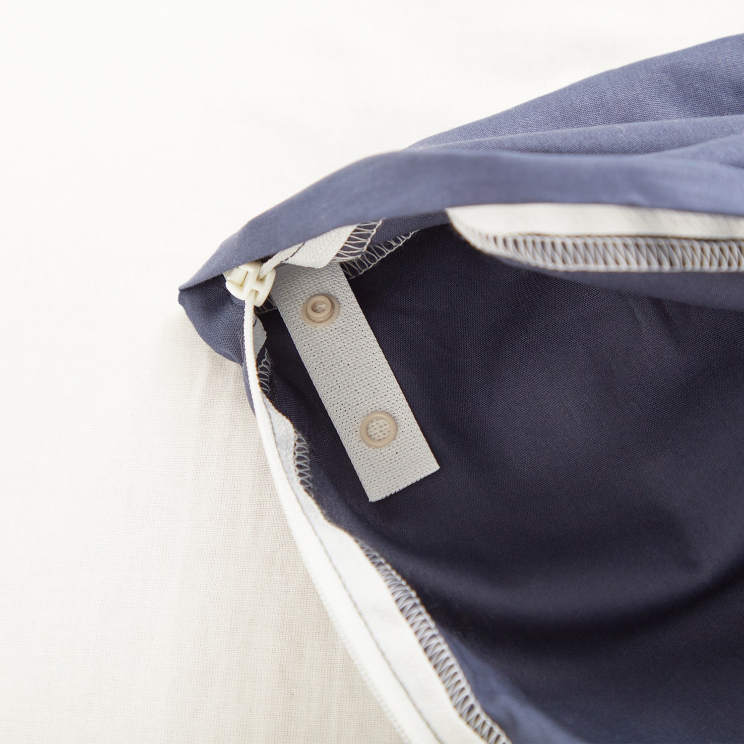 ＜ダブル＞西川 取り付けらくらく！ 両サイドファスナー コットン１００％ 日本製掛けふとんカバー 