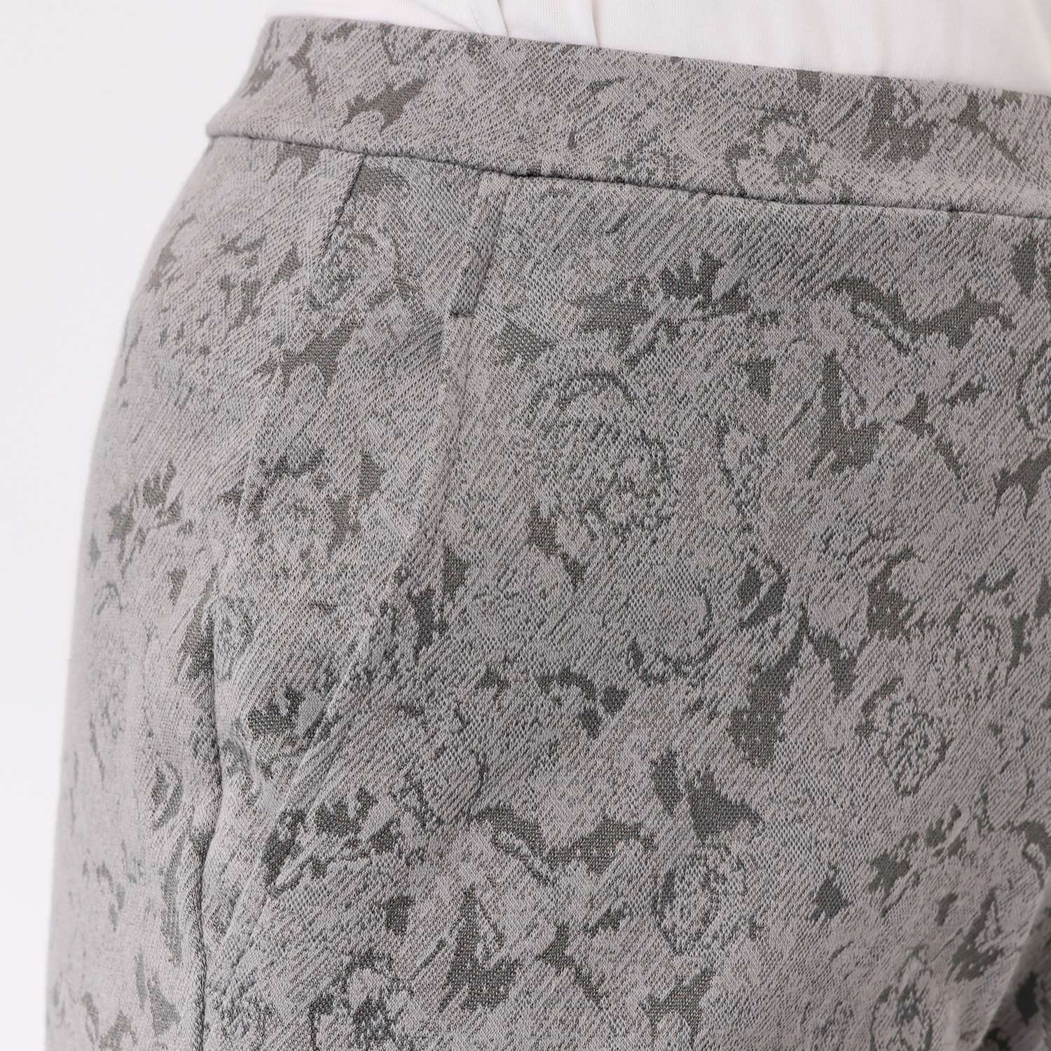 上質ごこち アンティークローズ ジャガード シガレットパンツ