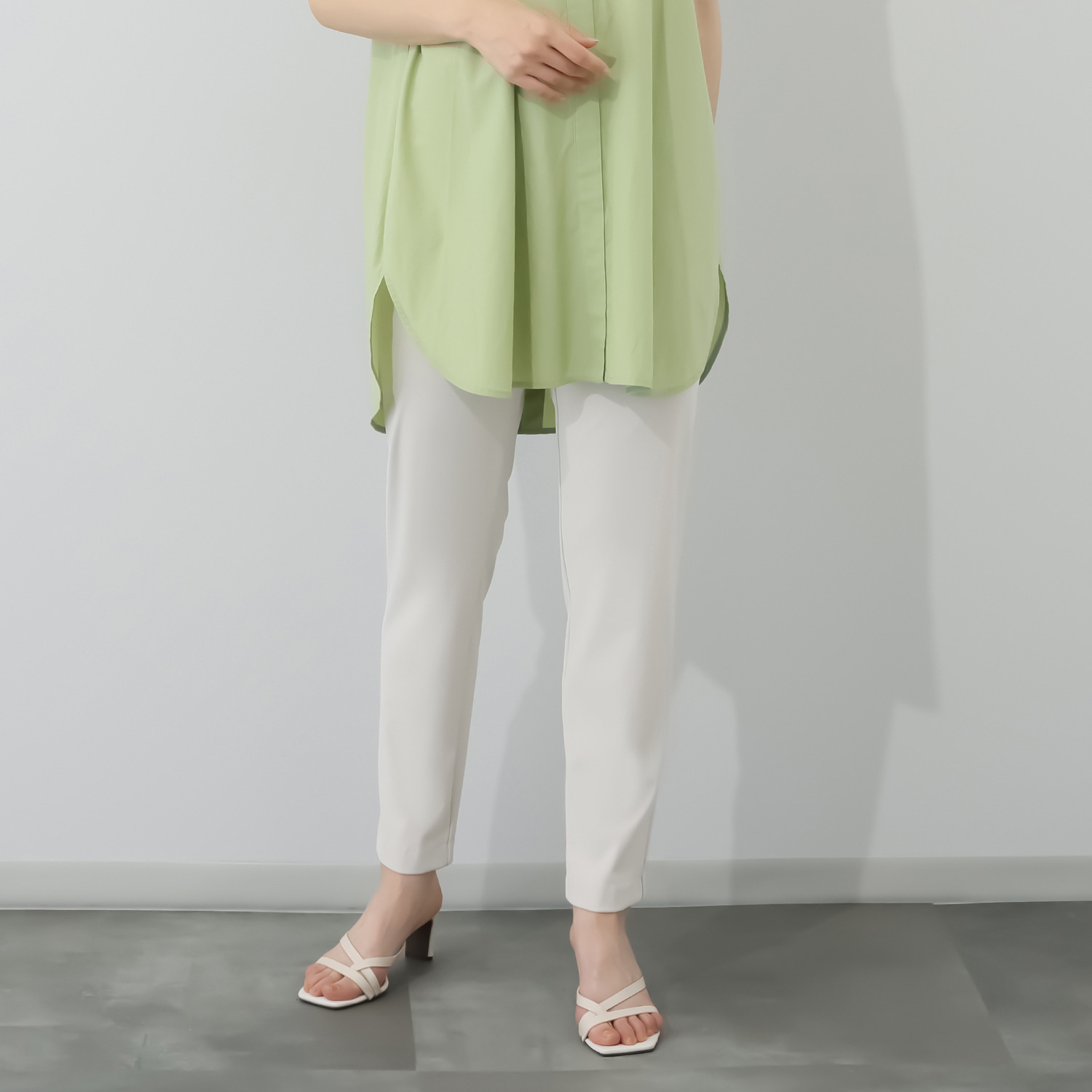 ピーツー コーヒー・ワインなどの 汚れにも強い 耐久はっ水・接触冷感 ゆるやかスリムパンツ 