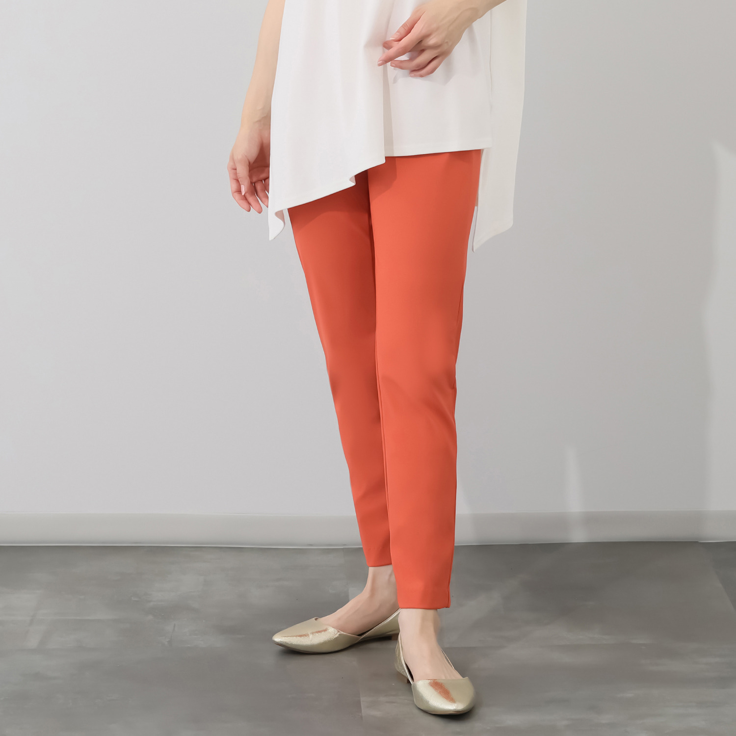 ピーツー コーヒー・ワインなどの 汚れにも強い 耐久はっ水・接触冷感 ゆるやかスリムパンツ 