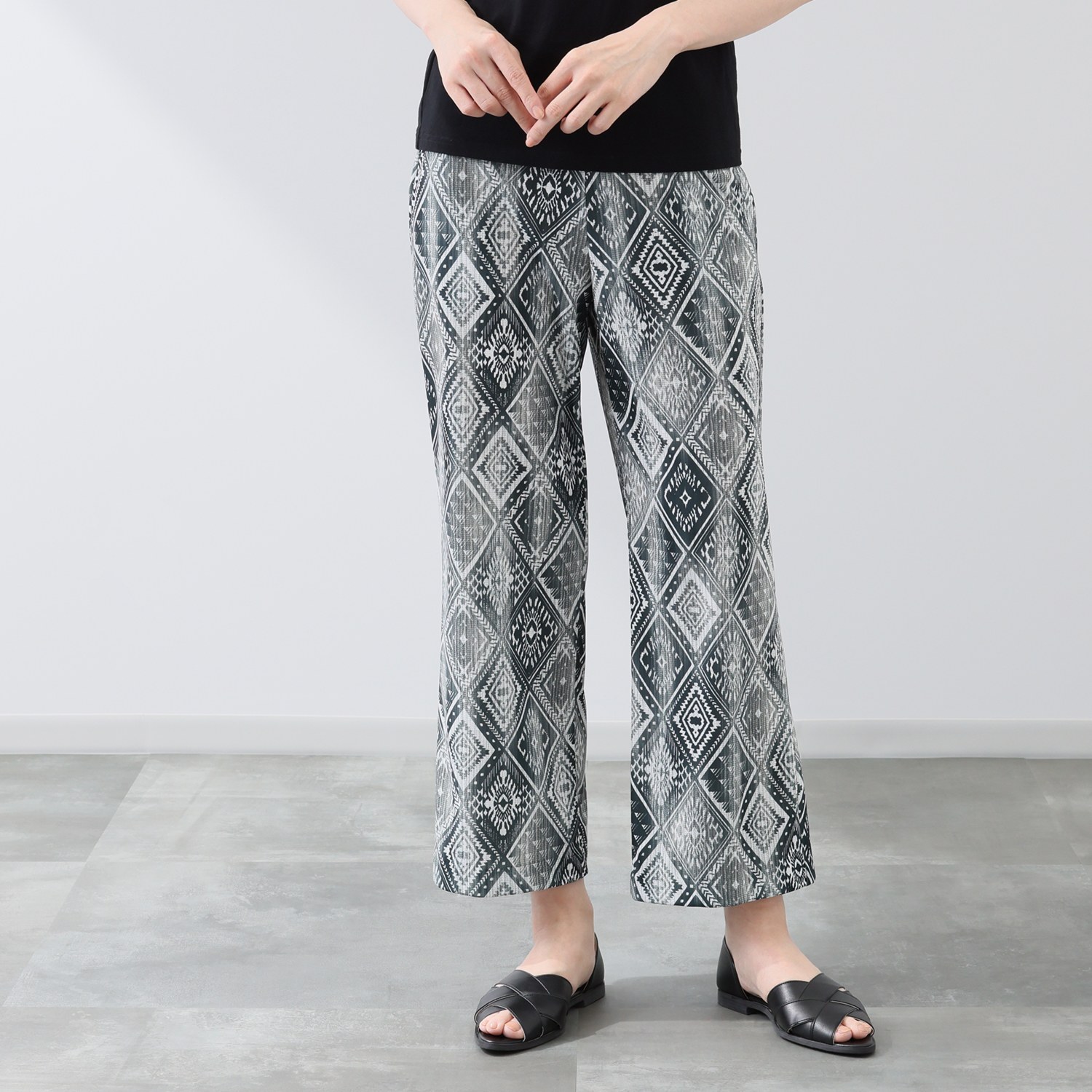 ピーツー 強撚スムース 転写プリント ゆったりストレートパンツ