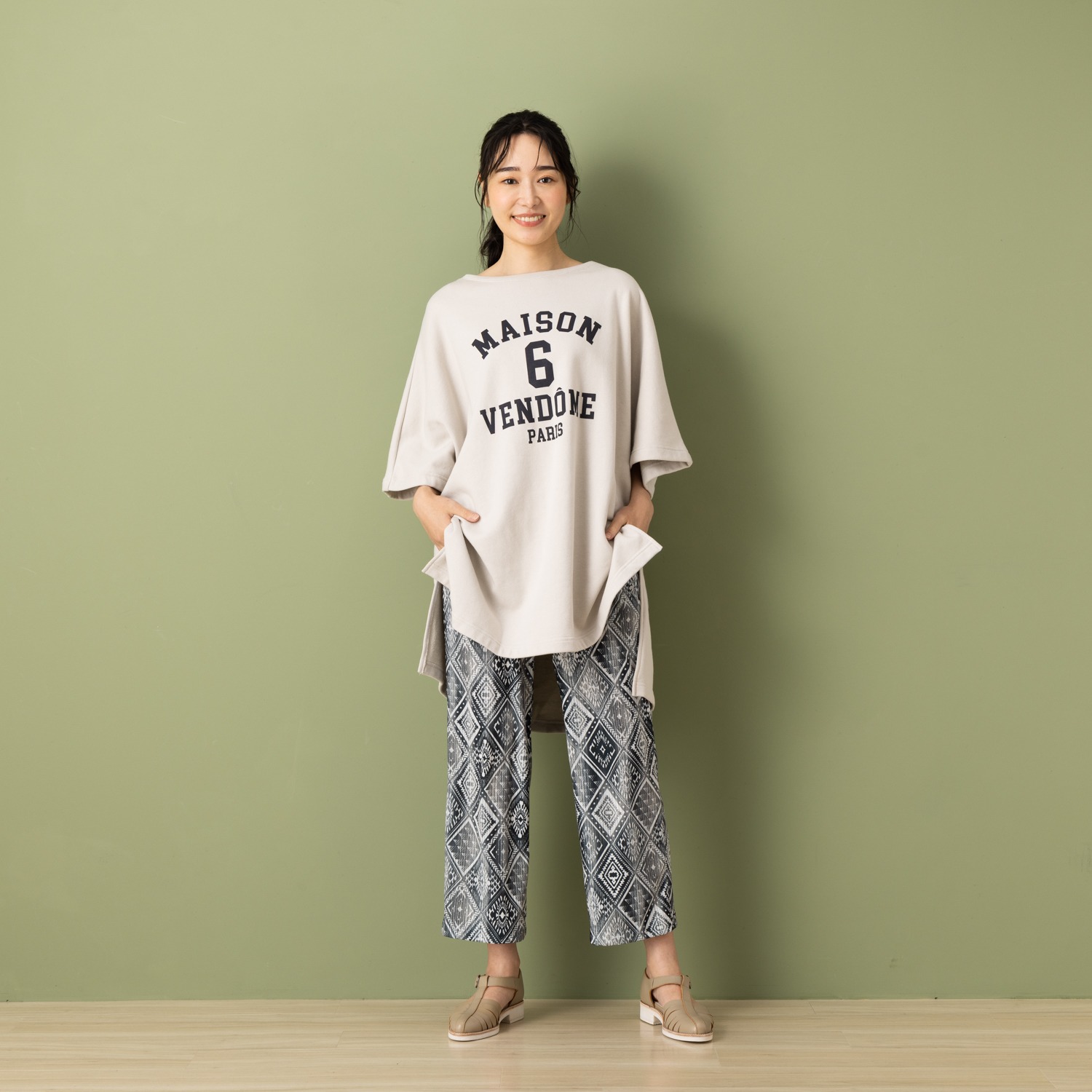 ピーツー 強撚スムース 転写プリント ゆったりストレートパンツ